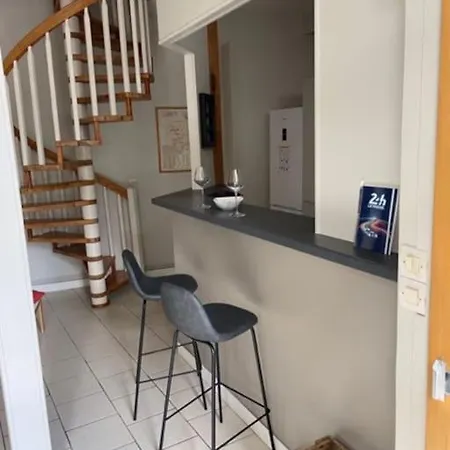 Maison En Duplex Avec Parking Prive Le Mans